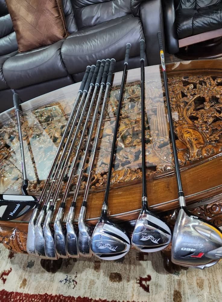 Maxcat Golf Set (Category: Golf) located in Paranaque City. Submitted by chips24 (Listing ID 1399397764, Image 2). Description: For Sale Golf Set Almost new Maxcat R flex graphite shaft clubs. Taylor Made R7 driver. Stand Bag included for only 11.8k pick up Bf Paranaque free shipping within MM.