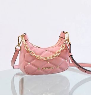 (Category: ) located in . Submitted by jxnncloset (Listing ID 1399356638, Image 1). Description: .