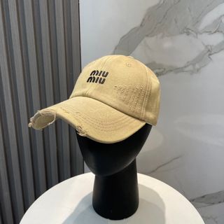 Miu Miu new solid color baseball cap64228237456513110