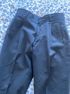 深藍色百摺長褲64221775501313110