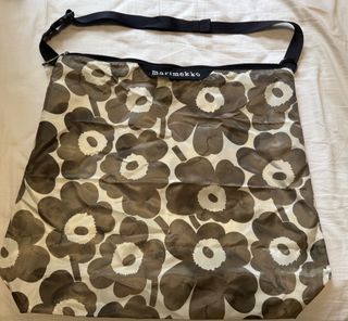 Neat Crossbody Unikko 大型單肩袋64225028598786110