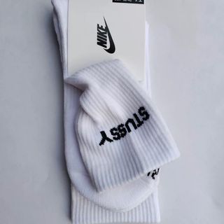 Nike x Stussy 聯名長筒襪 白/黑64221336384130110