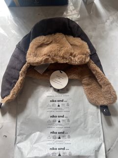 Niko and ... Pilot Hat64223015586817110