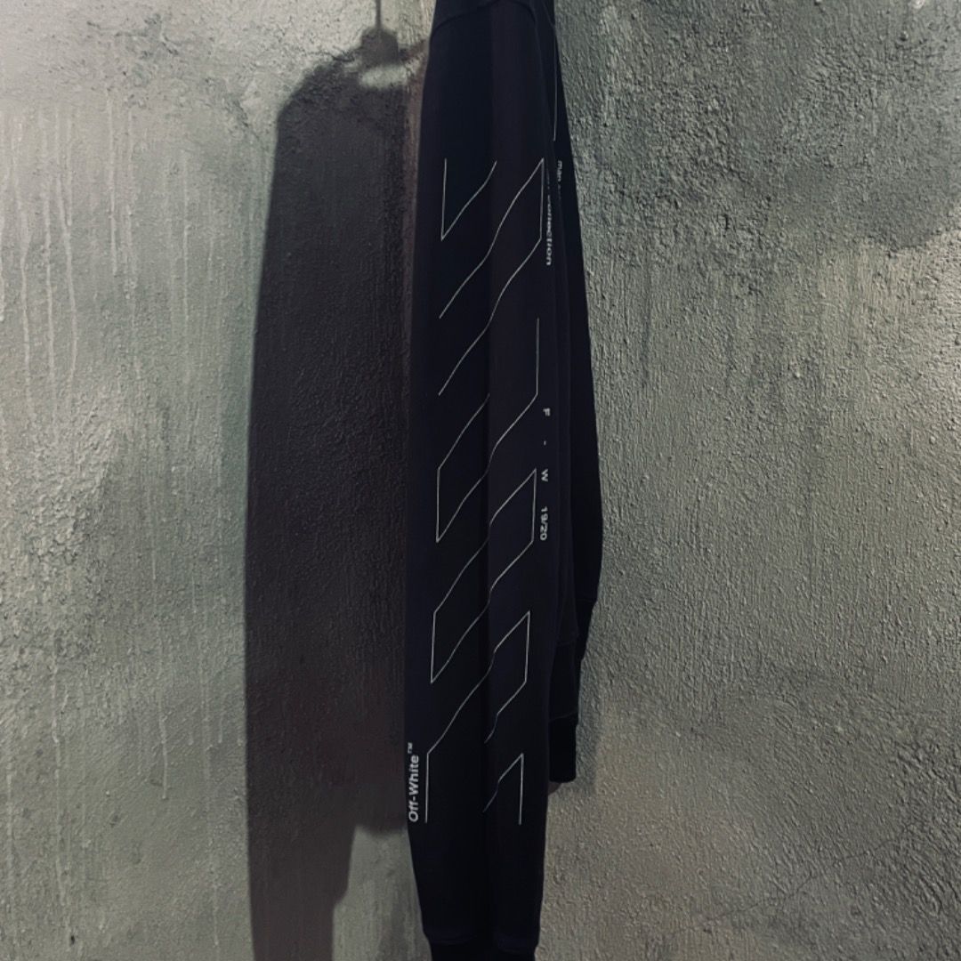 Off-White Unfinished Diagram Crewneck (Category: Luxury Apparel) located in Bacolod City. Submitted by cast.archives (Listing ID 1399287745, Image 3). Description: Off-White Unfinished Diagram Crewneck Authentic Tagged size: XXL Width: 27” Length: 29.5” Condition: Excellent Flaw: Normal sign of used.