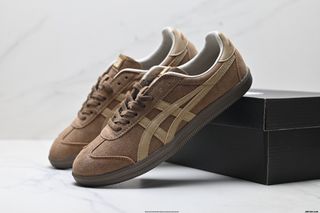 (Category: ) located in . Submitted by factory.shoes.outlet (Listing ID 1399259434, Image 1). Description: .