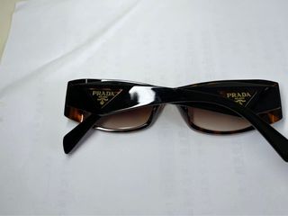 Prada Milano 太陽眼鏡64228597399555110