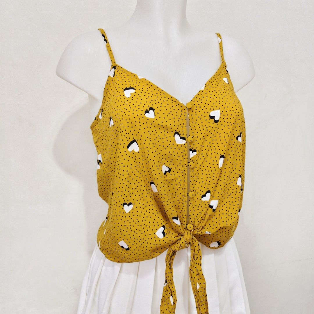 PRIMARK Mustard yellow heart print top (Category: Sleeveless) located in Manila. Submitted by itseyren (Listing ID 1399255593, Image 2). Description: .