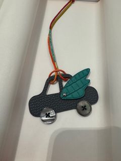 (Category: ) located in . Submitted by km715 (Listing ID 1399368349, Image 1). Description: .