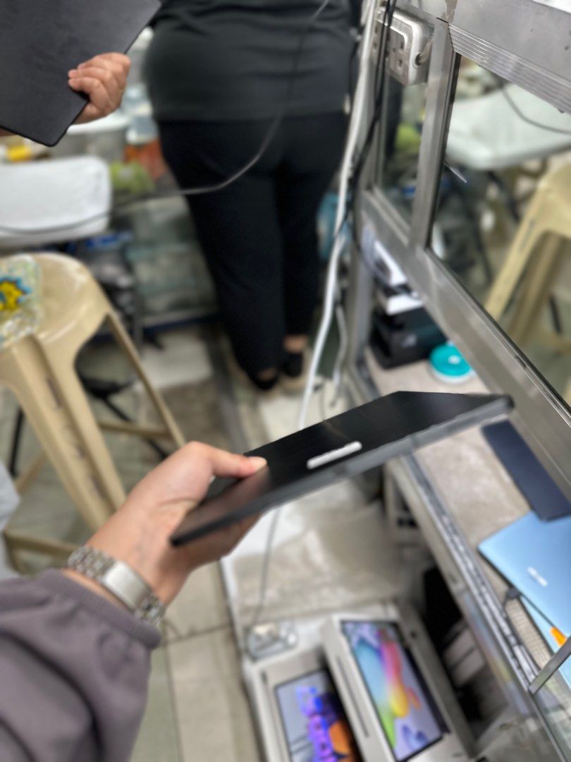Samsung Tab S9 Plus 12/512gb WiFi Only (Category: Android) located in San Juan City. Submitted by ainahgadgetsshop (Listing ID 1399253856, Image 3). Description: OCTOBER 2025 STALL #: XB-07 FOR SALE | TRADE / SWAP PASS SA MGA SCAMMERS / THIRD PARTY (RFS: Buy and Sell) SAMSUNG TAB S9 PLUS 12/512GB WIFI ONLY ⬇️DETAILS⬇️ •12/512 GB (Other storage is also available) •WiFi Only (Other Variant is still available but may vary) •Black (Other color is als
