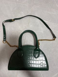 (Category: ) located in . Submitted by RegineOnLine (Listing ID 1399342697, Image 1). Description: .