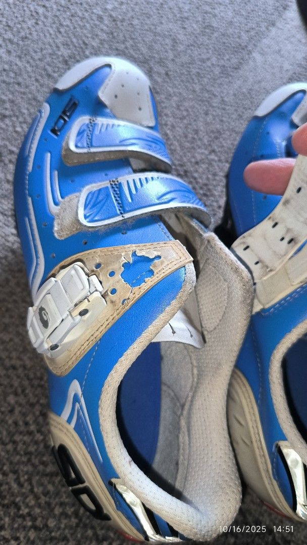 Sidi Cycling Shoes (Category: Bicycles) located in Quezon City. Submitted by picshot (Listing ID 1399279877, Image 3). Description: - Used size 42 roadbike shoes - Brand: Sidi cycling shoes - Color: Blue and White - Closure: Two velcro straps plus 1 ratchet system - Sole: Carbon sole with strengthening by side stitching - Insole: Sidi logo, "Made in Romania".