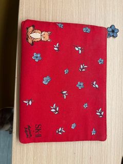 SK-II x Maison Kitsune 紅色/蓝色小狐狸收納袋64229675745539110