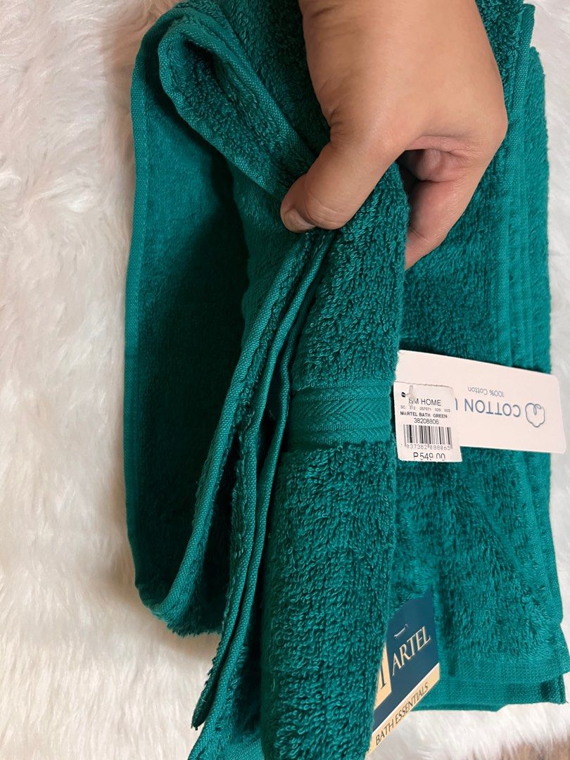 SM Home Martel Bath Towel - Green (Category: Bedding & Towels) located in Lubao. Submitted by mioreecollection (Listing ID 1399385143, Image 2). Description: - Brand: SM Home - Item: Martel Bath Towel - Material: 100% Cotton - Condition: Brand new, still folded with original tags - Original Price: P549.00 - Great value!.