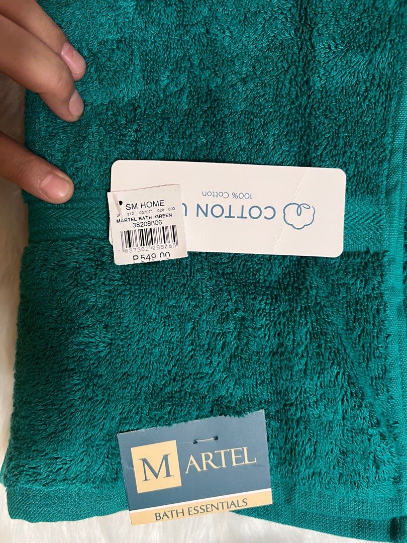 SM Home Martel Bath Towel - Green (Category: Bedding & Towels) located in Lubao. Submitted by mioreecollection (Listing ID 1399385143, Image 1). Description: - Brand: SM Home - Item: Martel Bath Towel - Material: 100% Cotton - Condition: Brand new, still folded with original tags - Original Price: P549.00 - Great value!.