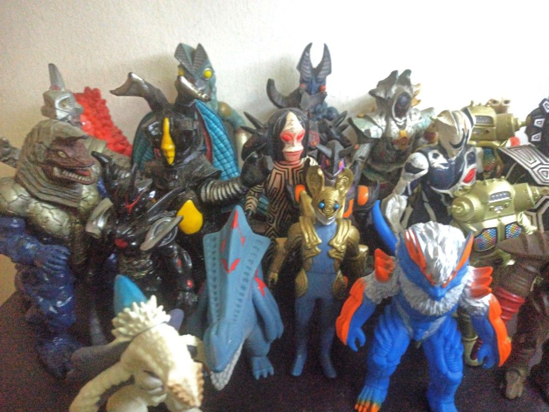 Sofubi Kaiju (Category: Figurines & Statues) located in Johor Bahru. Submitted by ultraman0505 (Listing ID 1399355350, Image 3). Description: Bandai sofubi Kaiju 6.5 inci each 15-20.