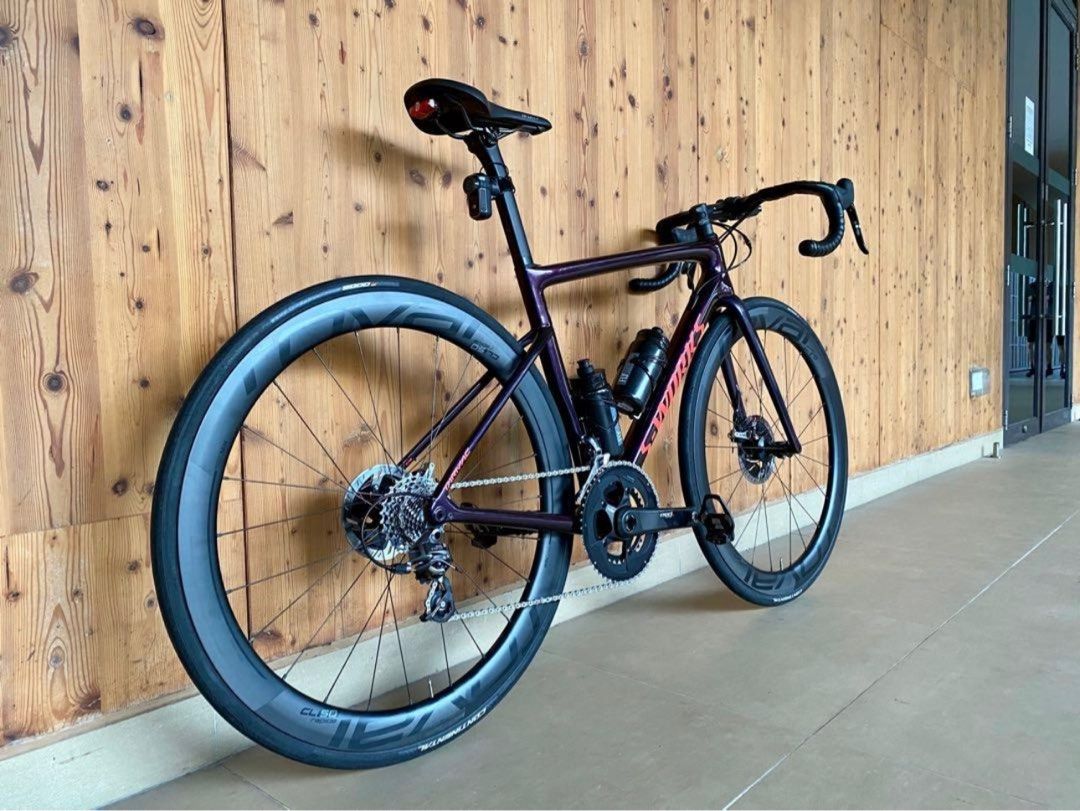 S-Works Tarmac SL6 Disc (Category: Bicycles) located in Singapore. Submitted by light_18 (Listing ID 1399310051, Image 2). Description: Letting go a full bike to fund next project. Immaculate condition. Distance covered is less than 5,000 km. Size: 52 Roval CL50 wheels SRAM Red crankset 11sp 50/34T SRAM Force shifters, FD, RD SRAM PG1170 cassette 11-28T Shimano Dura Ace disc rotors Mechanical disc brake Pedals and accessories are not included. Ch