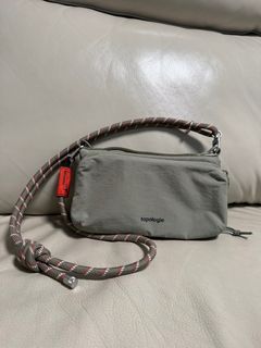 Topologie 灰綠色斜孭袋64222391097731110