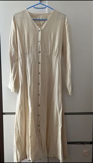 米色長袖V領連衣裙64223197671043110