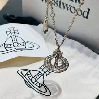 Vivienne Westwood 鉚釘Orb 立體土星頸鏈37964221778498691110