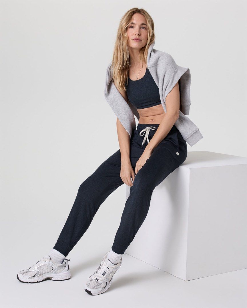 Vuori ✌️Performance Jogger (Category: Activewear) located in Taguig. Submitted by greenfuzz (Listing ID 1399341235, Image 1). Description: .