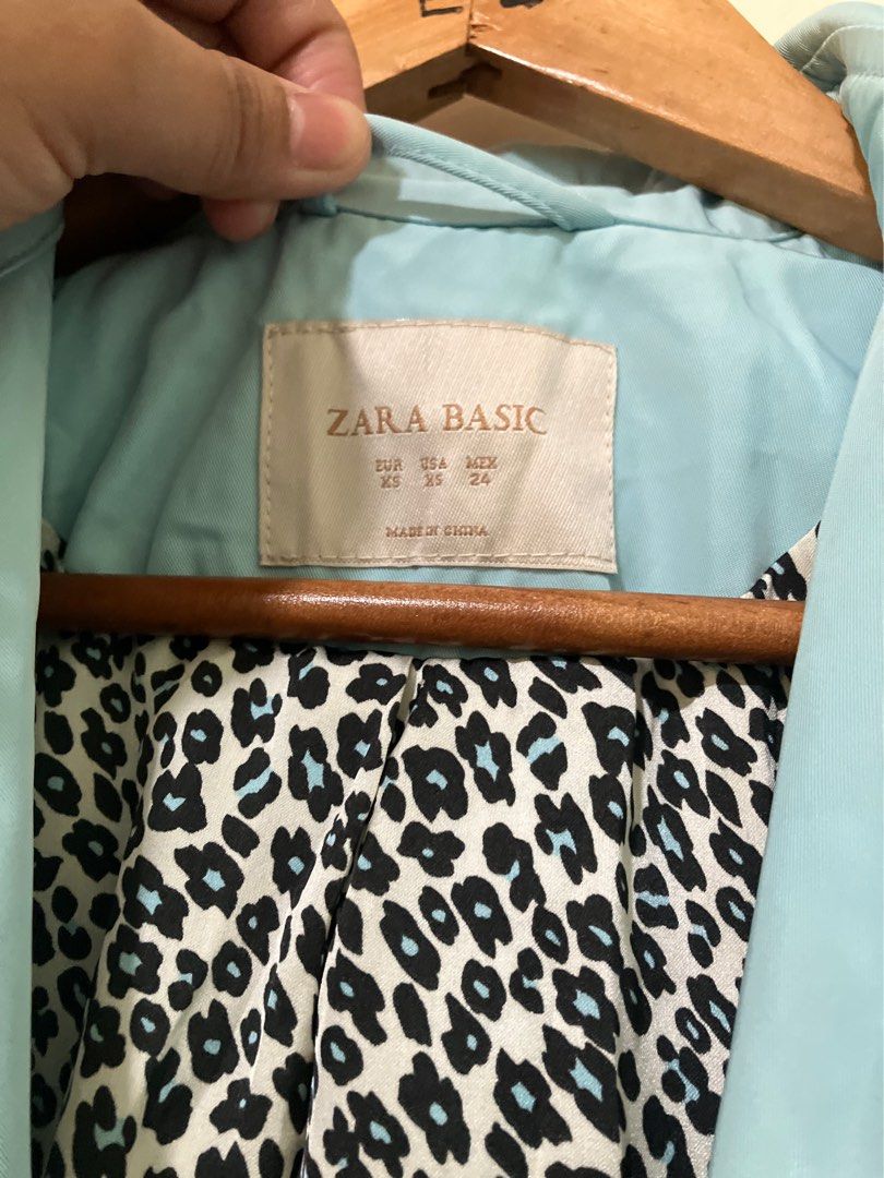 ZARA basic Coat (Category: Coats, Jackets and Outerwear) located in Makati City. Submitted by rubyaltiche (Listing ID 1399306170, Image 3). Description: Zara Basic coat Powder blue Size XS on tag .