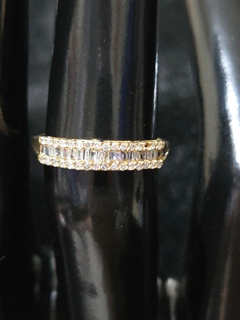 0.30ct. Natural Diamond Half Eternity Ring 6 (Category: Rings) located in Quezon City. Submitted by karlleseshops (Listing ID 1399591254, Image 2). Description: ❗️New 0.30carats Natural Diamonds Half Eternity Baguette Ring YG 💍 weight: 0.69g. approx 🔖P10,500 + delivery fee size 6 available 18k YG with natural dias, with diamond certificate price is per 1 piece not per gram + delivery fee COD for LBC ONLY. shipping fee lang muna paunang babayara