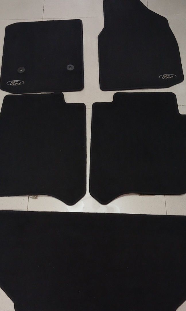 2008-2014 Ford Everest Complete Original Matting (Category: Upholstery, Seatcovers and Other Interior Parts and Accessories) located in Antipolo. Submitted by d.tuazon (Listing ID 1399517661, Image 1). Description: Ford everest original matting came from 2014 model but Fit from 2008-2014 model.Maayos kasi hindi sya naaapakan dahil sa isa pang nakapatong na rubber matting.Price 850 only.Rizal area.Shipping sagot ng buyer..