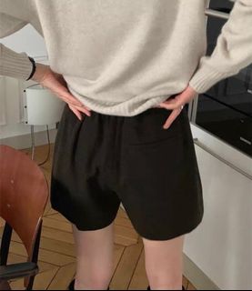 韓國製2025秋冬新款黑色短褲64237986486146110