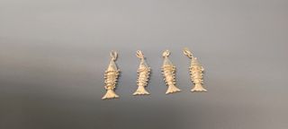 60年代作品, 全银925 Silver 銀魚形吊墜，是64238734936961110