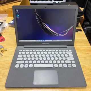 [99% New] Samsung Flash NP530XBB (4核 Intel / 13.3" 全高清 / Win 11 / 永久 Office / SSD)64239249488641110