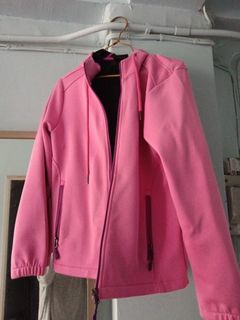 粉紅色連帽外套64234489835394110