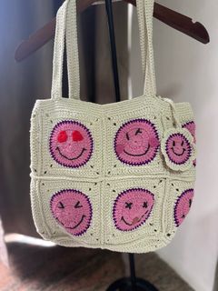 全人手鉤笑臉托特包(每款只有一個)64237564932995110