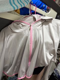 淺灰色連帽外套64240420880897110