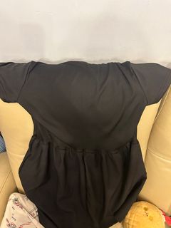 黑色短袖連衣裙64240750732675110