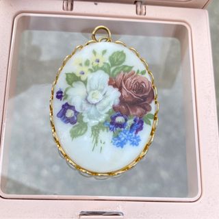 復古花卉橢圓形吊墜64244632792323110