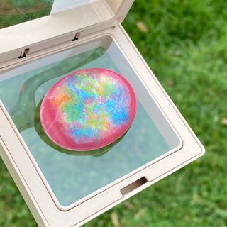 粉色橢圓形彩虹胸針64244796303745110