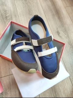 超輕巧韓鞋 38.5-39碼 全新64237117803395110