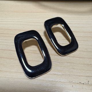 (免費) 簡約長方形黑色復古耳釘 中空黑邊耳環配襯方框耳飾耳針襯衫飾物64241107971331110