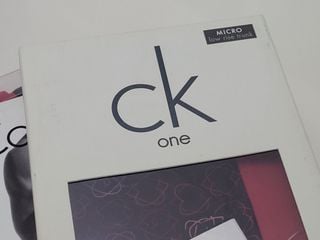 New Calvin Klein Men's Underwear (Heart-Shaped Black Triangle)64234003169154110