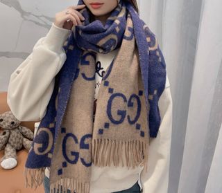 💎品質保障💎古馳（ Gucci ）新款大 G 雙面羊絨圍巾 尺寸：45*200cm 100 % 羊絨64241448960258110