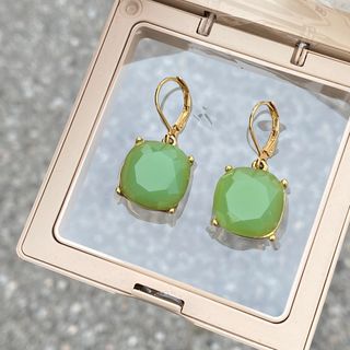 古董 Joan Rivers 金色方形綠色寶石耳環64244796226051110