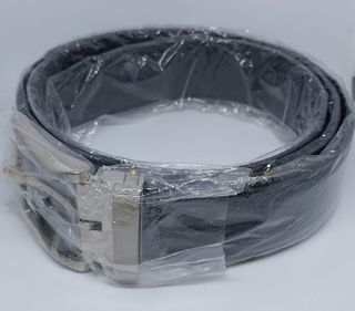 男士經典蜥蜴皮帶 
Men's classic lizard skin64239556700163110