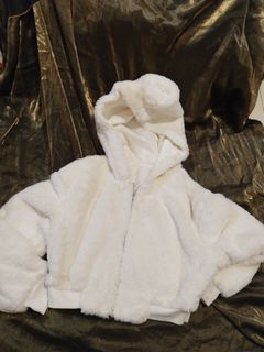 白色毛毛連帽外套 s64241107703169110