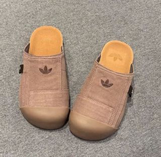 💎誠信賣家💎adidas SLIDES 百搭舒適橡膠底防磨包頭拖鞋男女同款64244960831617110