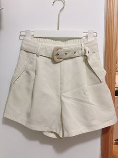 Air Space Lady 帶腰帶米色短褲64240105335939110