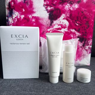 (Category: ) located in . Submitted by beautyloversg (Listing ID 1399486313, Image 1). Description: .