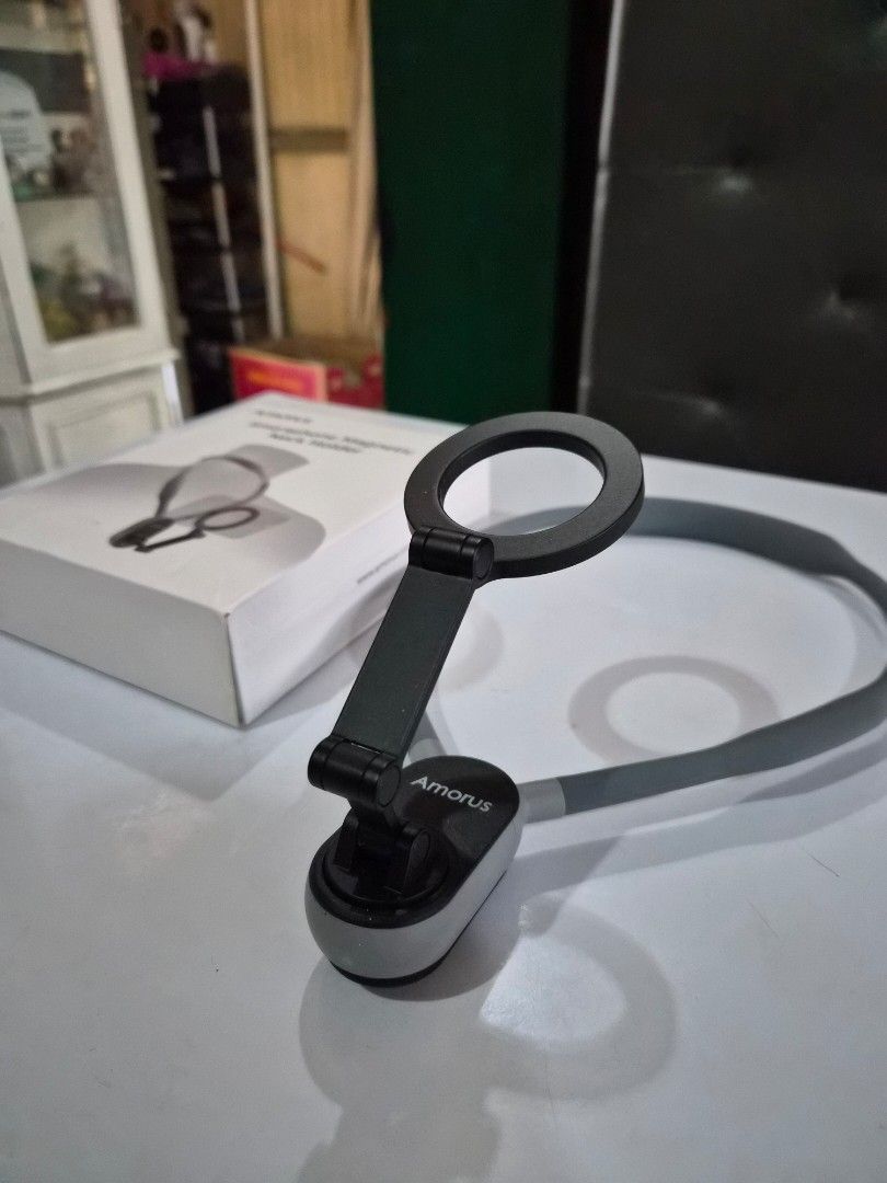 Amorus Magnetic Phone Holder for Content Creator (Category: Mounts & Holders) located in Antipolo. Submitted by alfreds_garahe (Listing ID 1399475852, Image 2). Description: Not much used. - Includes the magnetic phone holder - magnetic ring (for smartphones without magnet. But need to add adhesive) Original Price: P739 Selling Price: P550.