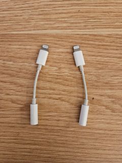 Apple Original Lightning to 3.5 mm Adapter64237566476929110