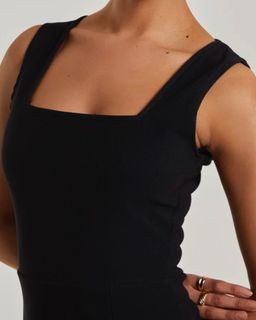 Black Dress黑色短裙連身裙 各$10064236714384003110