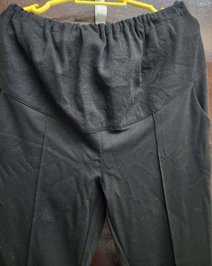 Black Maternity Pants (Category: Maternity wear) located in Las Pinas. Submitted by yramerim (Listing ID 1399537765, Image 2). Description: Size: L Mode of payment: Gcash,maya or rcbc Courier: LBC PLEASE MANAGE YOUR EXPECTATIONS. PRELOVED ITEMS NO CANCELLATION NO COD NO RETURN/NO EXCHANGE - Black maternity pants - Elastic waistband - Straight leg cut - Belt loop detail - Front pockets - Comfortable fabric - Designed for growing baby bump.